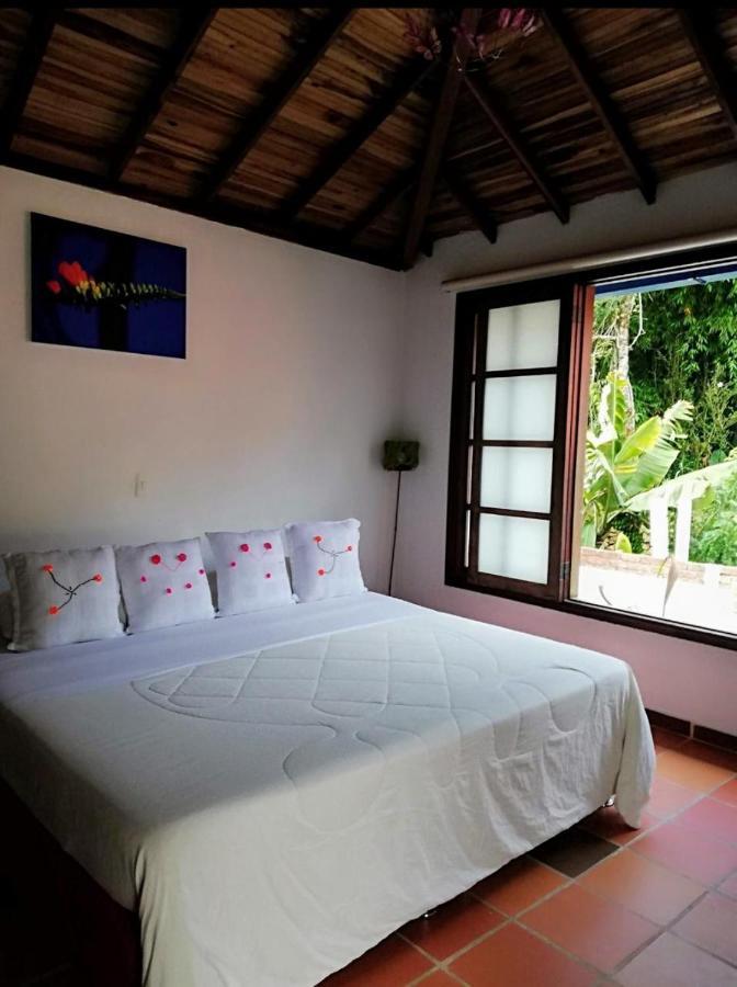 Hotel Casa Rayma Contratacion Esterno foto